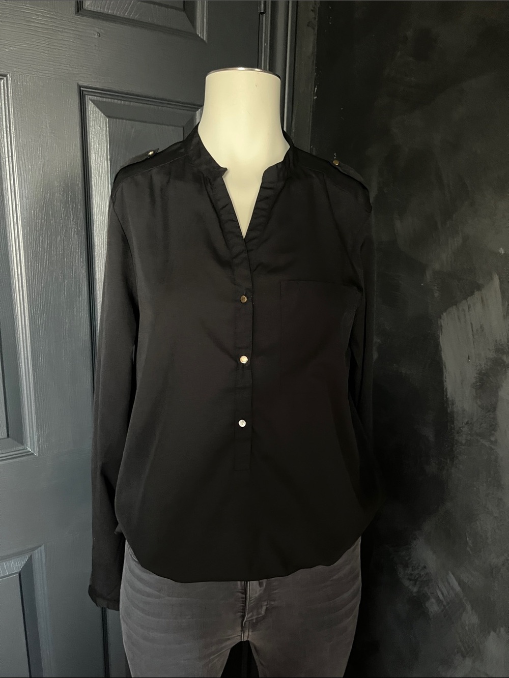 Women's Black Long-Sleeve V-Neck Henley Blouse